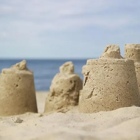 Comfortable, Two-story Home, Summer Pool *